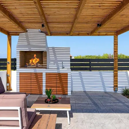 Villa Palm Vista By
