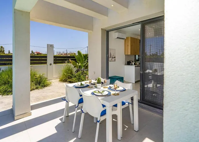 Palm Vista By Kremastí